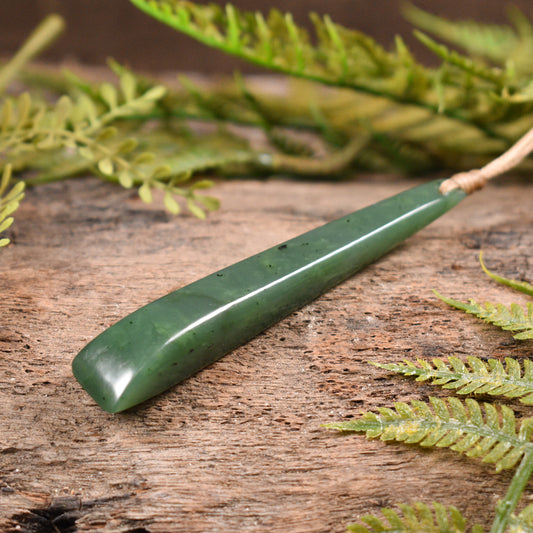 NZ Greenstone Medium Toki Pendant (BT760) Hapopo Pounamu