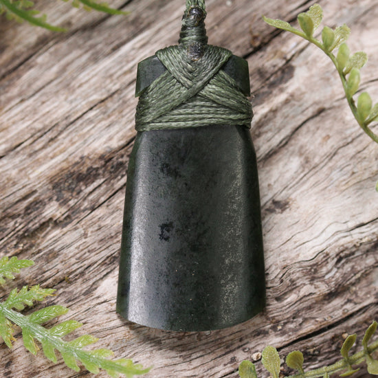 NZ Greenstone Small Toki Pendant Rimu Pounamu