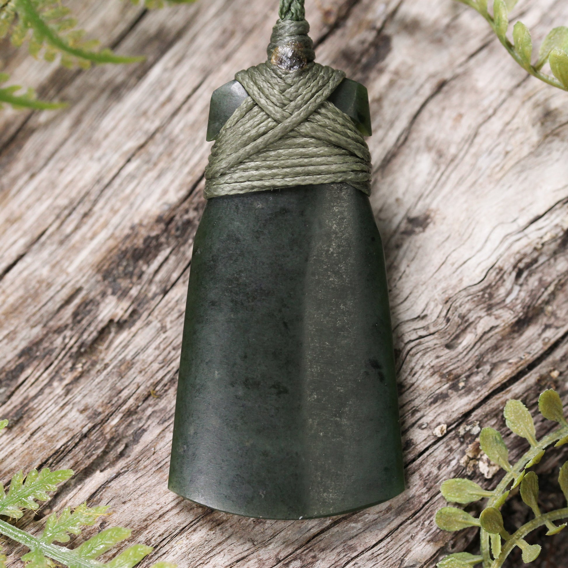 NZ Greenstone Small Toki Pendant Rimu Pounamu