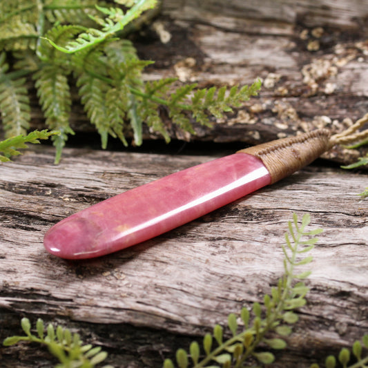 Rhodonite Roimata pendant