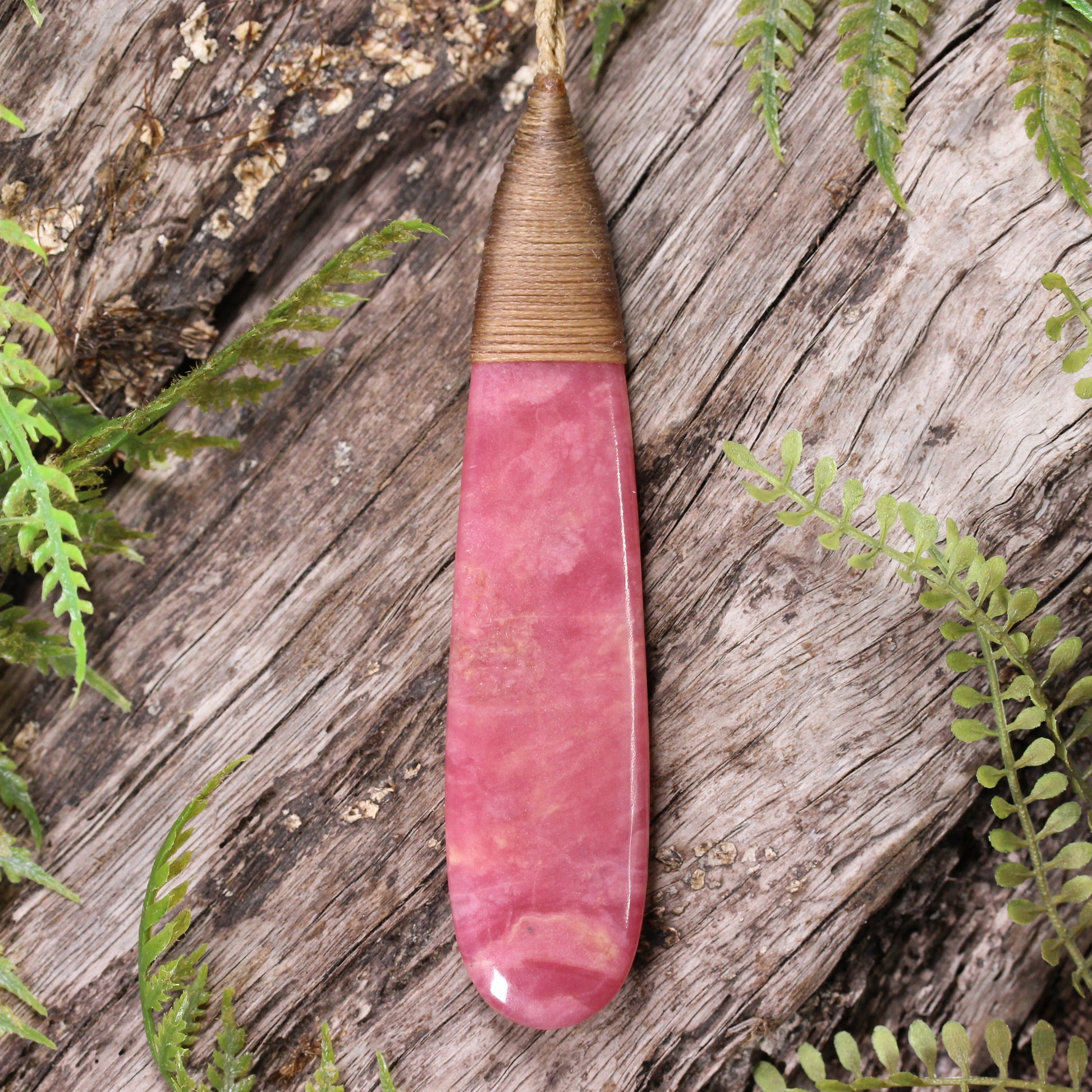 Rhodonite Roimata pendant