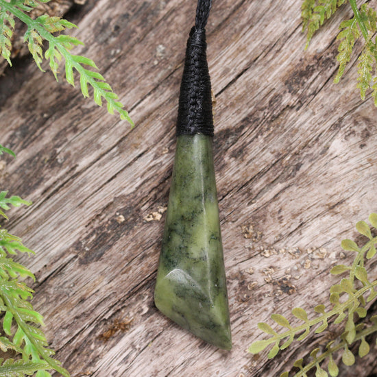 NZ Serpentine Medium Toki Pendant