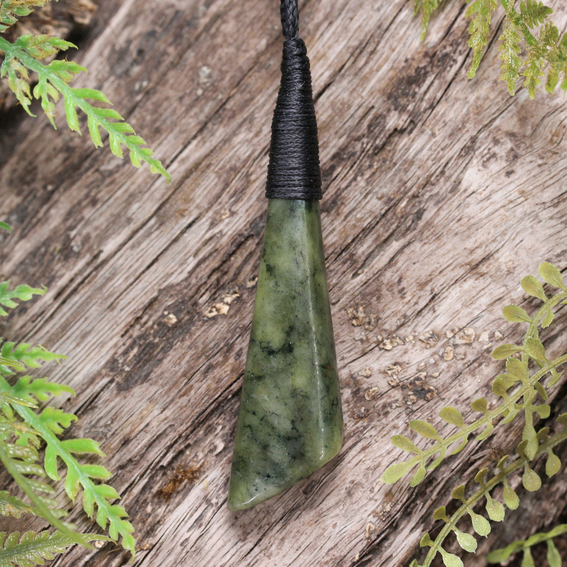 NZ Serpentine Medium Toki Pendant