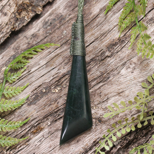 NZ Greenstone Medium Toki Pendant Kawakawa Pounamu