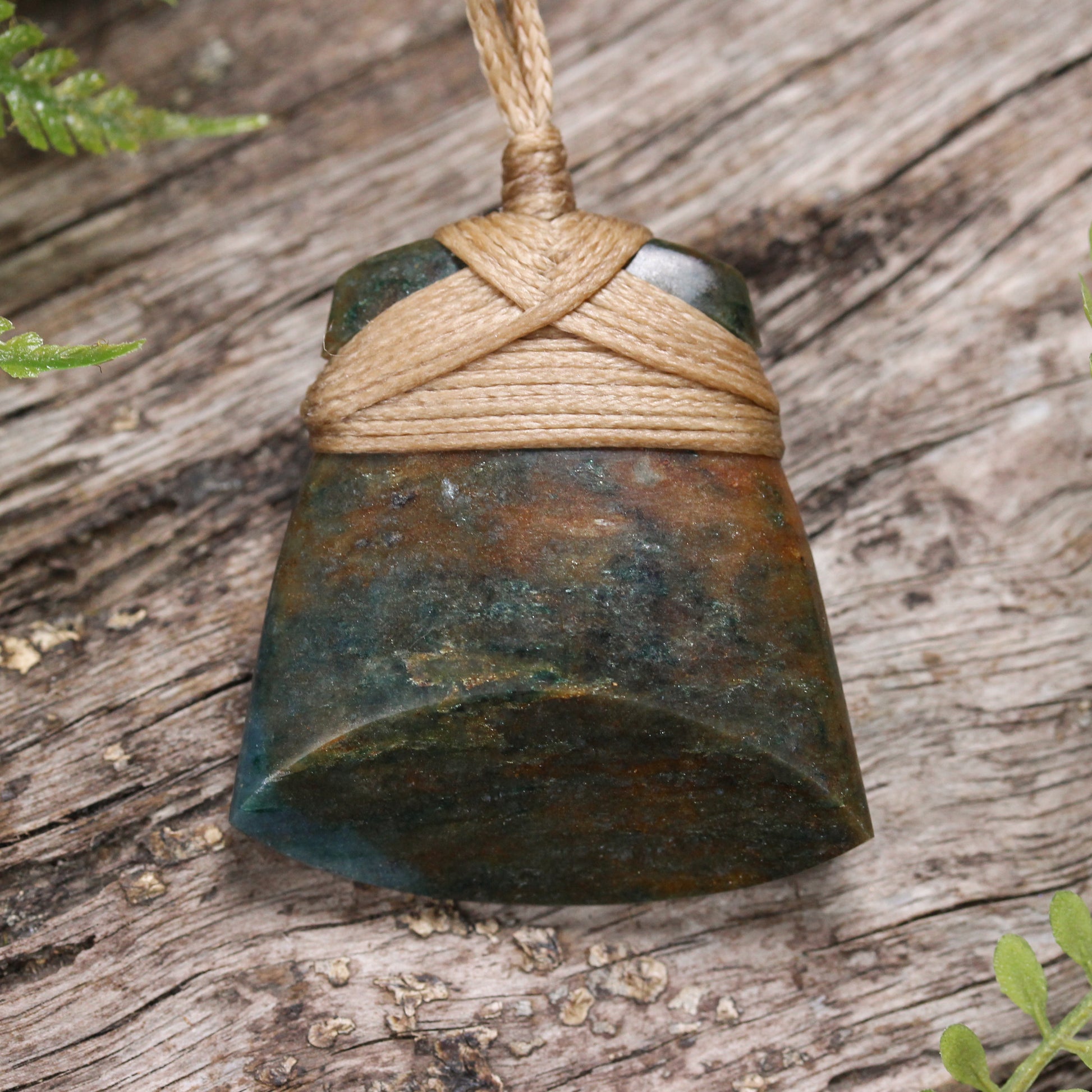 NZ Obay Stone Small Toki Pendant