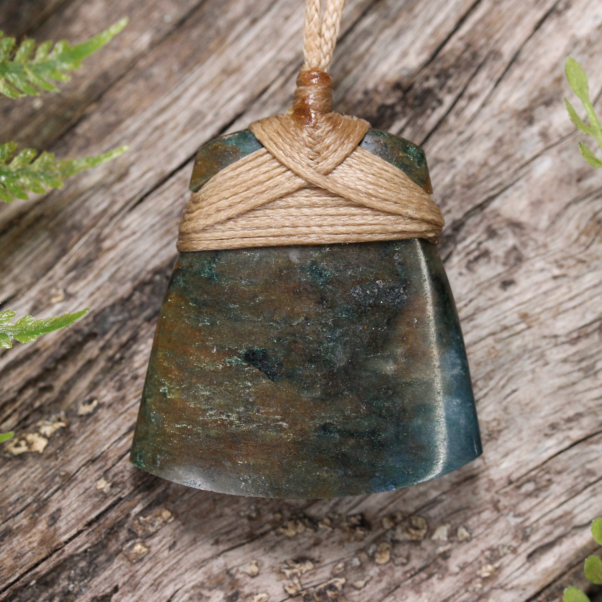 NZ Obay Stone Small Toki Pendant