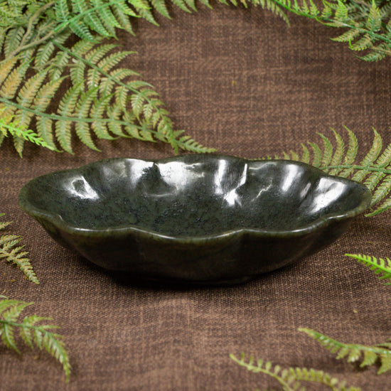 NZ Greenstone Bowl Rimu Pounamu