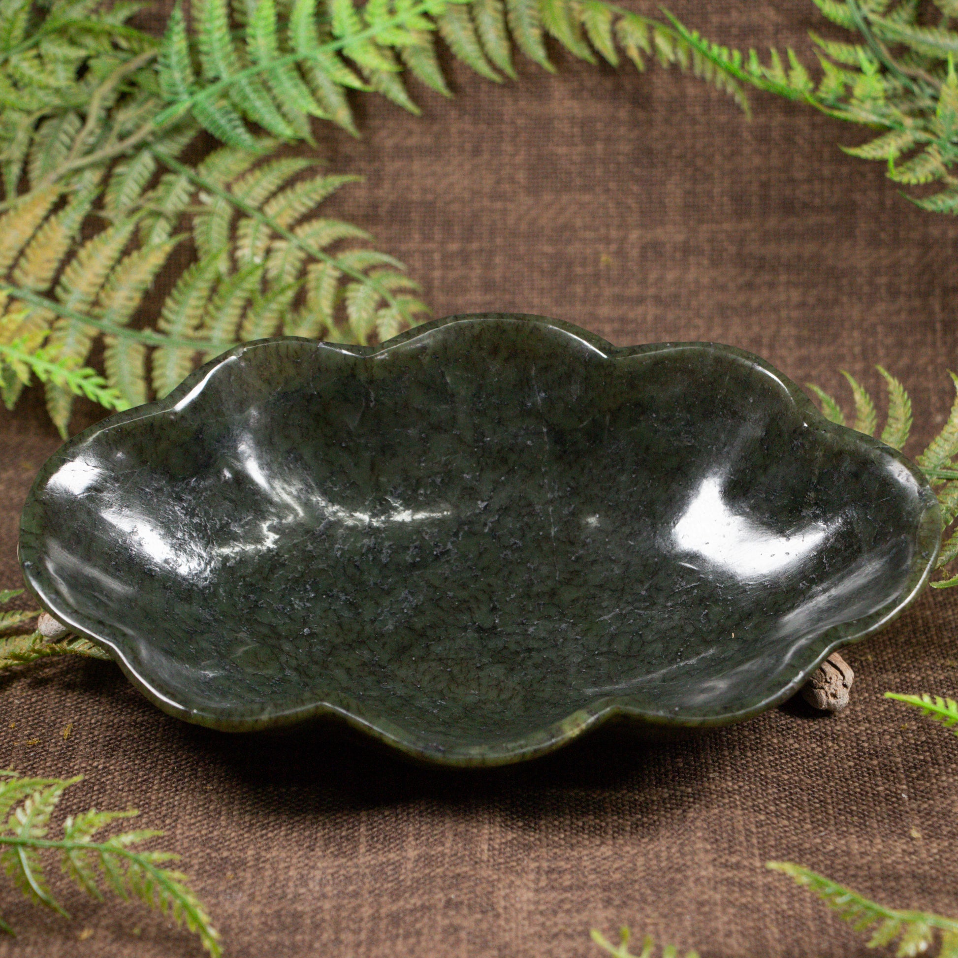 NZ Greenstone Bowl Rimu Pounamu