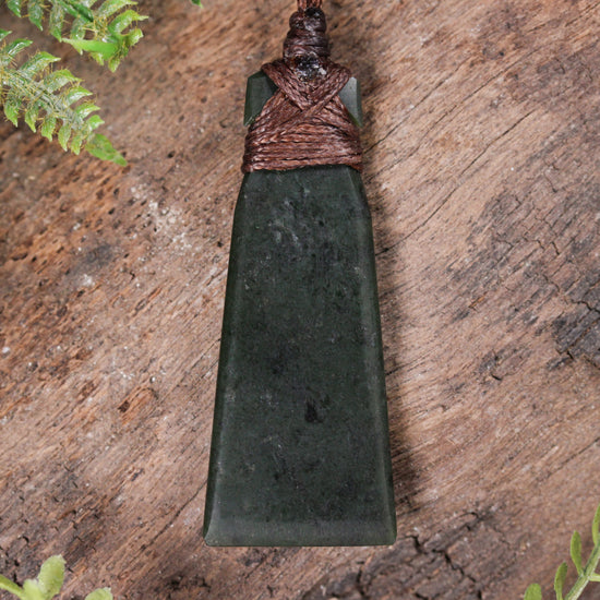 NZ Greenstone Small Toki Pendant Rimu Pounamu