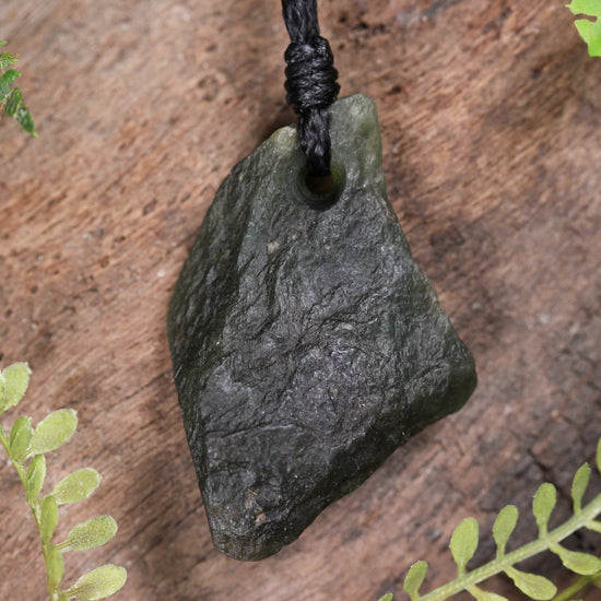 NZ Greenstone Small Freeform Pendant Kawakawa Pounamu