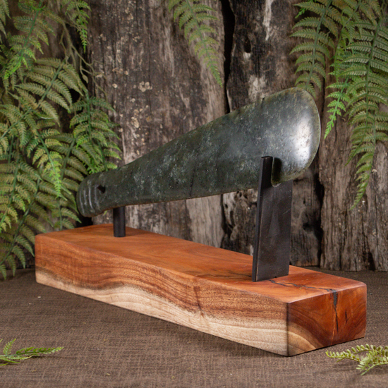 NZ Greenstone Mere with Stand Rimu Pounamu