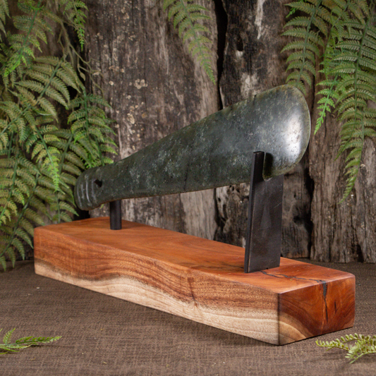 NZ Greenstone Mere with Stand Rimu Pounamu