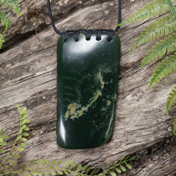 NZ Greenstone Medium Niho Taniwha Tooth Pendant Flower Jade Pounamu