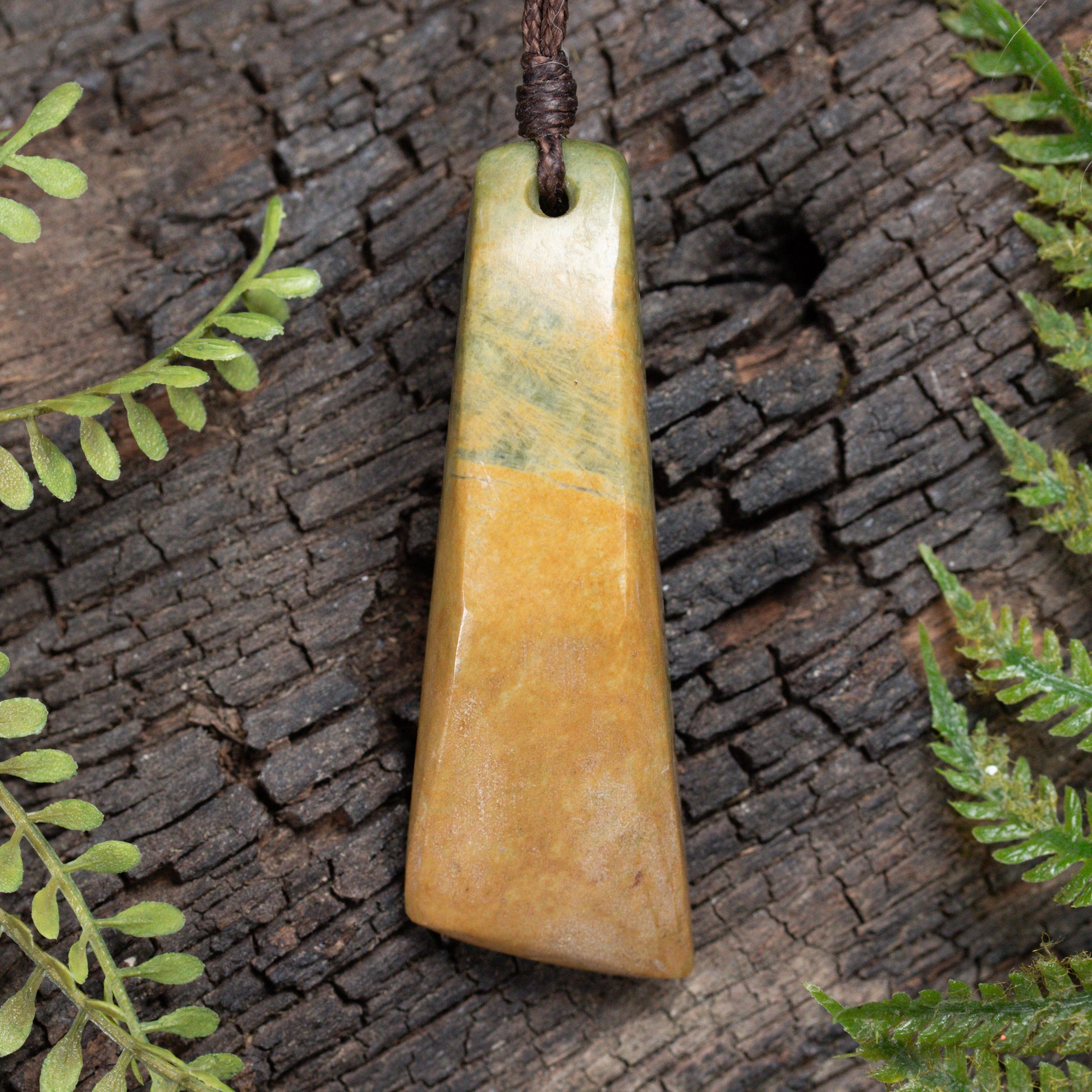 NZ Greenstone Medium Freeform Toki Pendant Flower Jade Pounamu