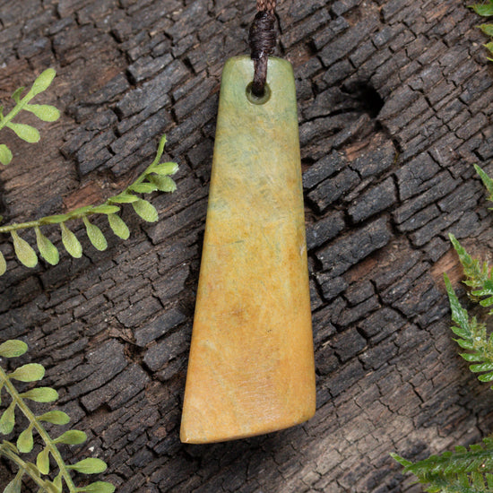 NZ Greenstone Medium Freeform Toki Pendant Flower Jade Pounamu