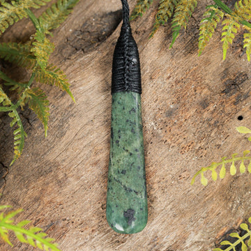 NZ Serpentine Medium Freeform Roimata Pendant (BT988)