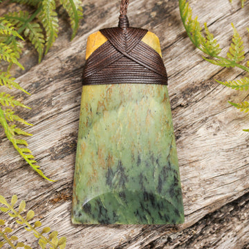 NZ Greenstone Large Toki Pendant (BW007) Flower Jade Pounamu