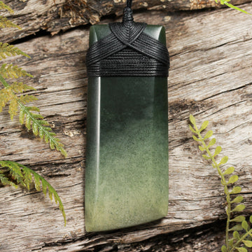 NZ Greenstone Large Toki Pendant (BW374) Kawakawa Pounamu