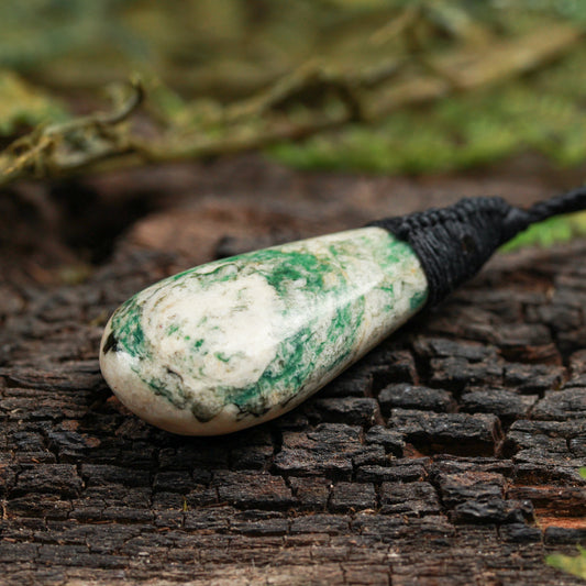 Quartz and Fuchsite Small Roimata Pendant (BW380)