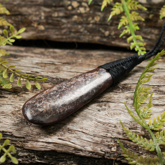Aroha Stone Medium Roimata Pendant (BW495)