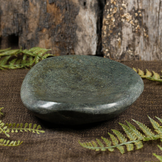 NZ Serpentine Bowl (BW805)