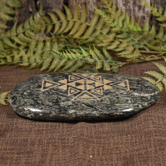 NZ Serpentine Small Freeform Touchstone Sculpture