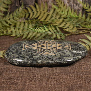 NZ Serpentine Small Freeform Touchstone Sculpture