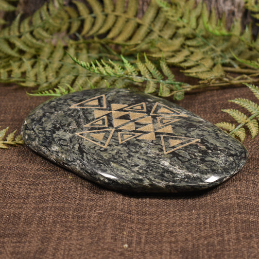 NZ Serpentine Small Freeform Touchstone Sculpture