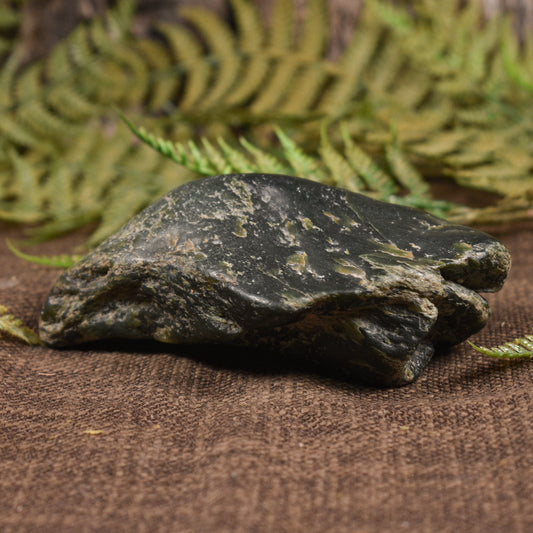 NZ Greenstone Small Freeform Touchstone Sculpture Kawakawa Pounamu