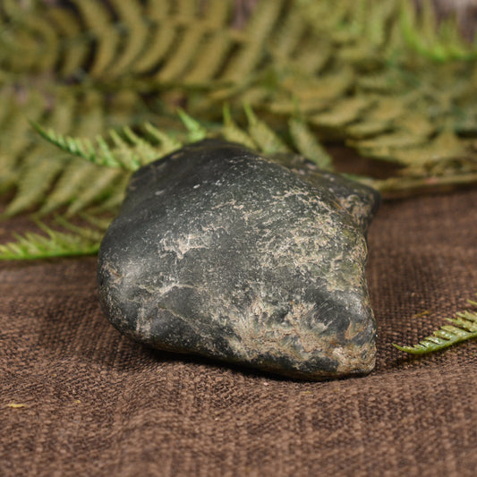 NZ Greenstone Small Freeform Touchstone Sculpture Kawakawa Pounamu