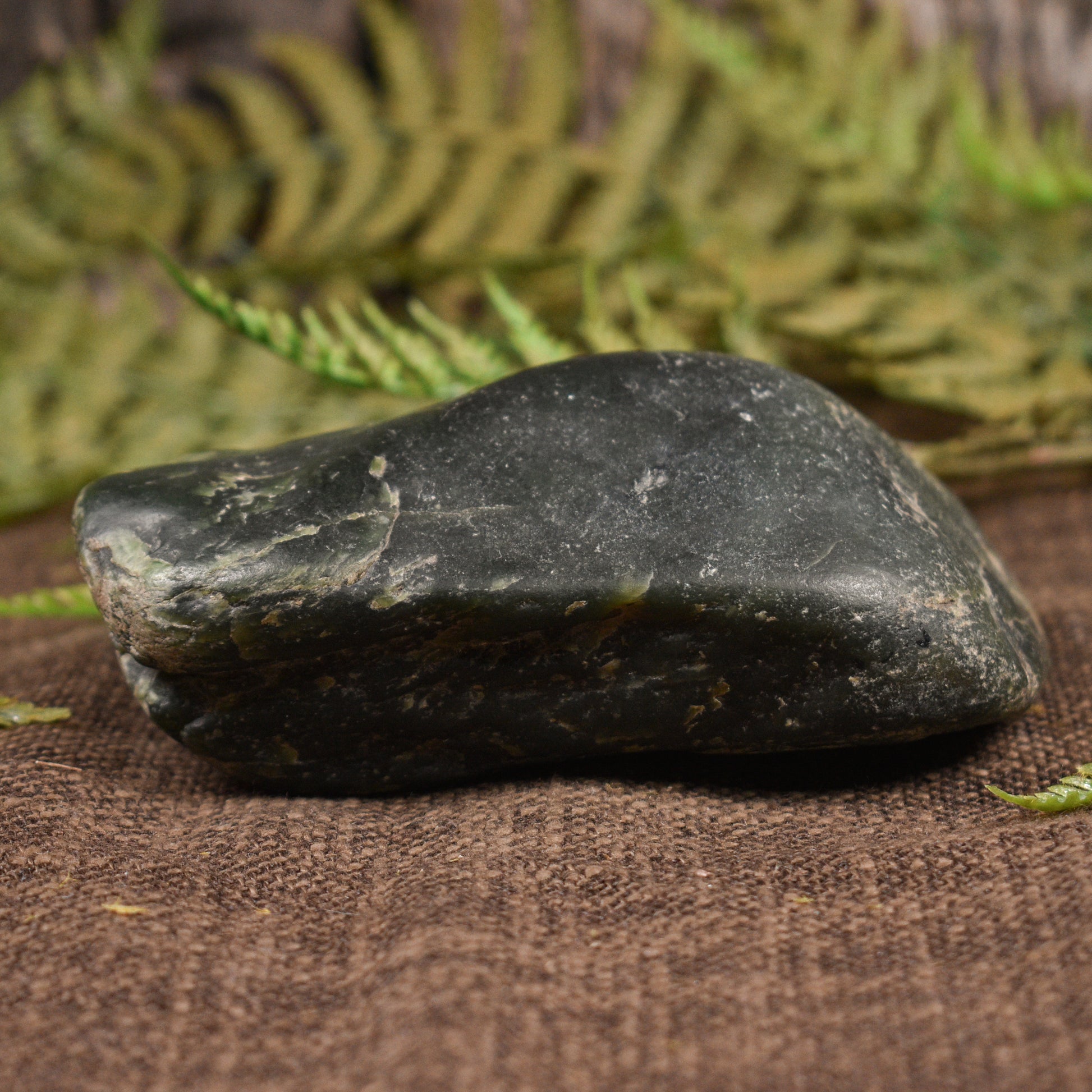 NZ Greenstone Small Freeform Touchstone Sculpture Kawakawa Pounamu