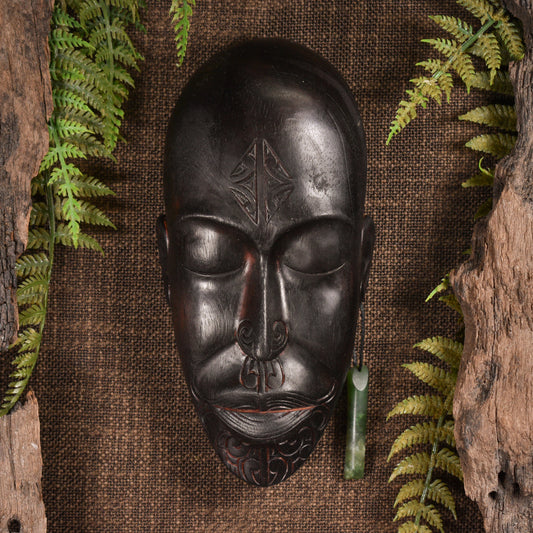 NZ Wood Wheku Mask Sculpture (BX122)
