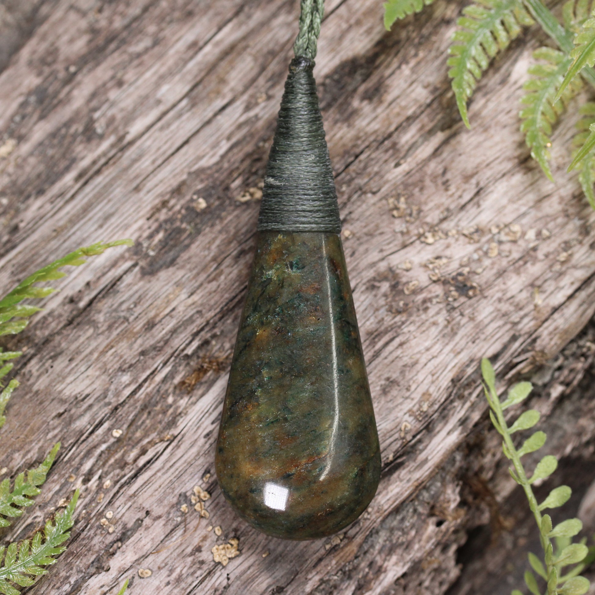 Obay Stone Medium Roimata Pendant
