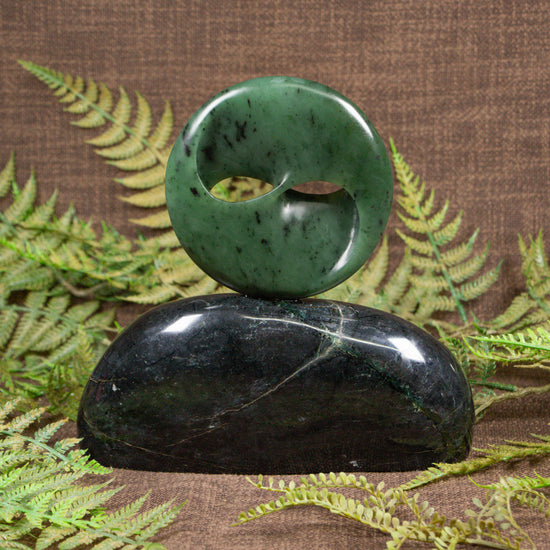 NZ Greenstone Porowhita with Twist Sculpture Hapopo Pounamu