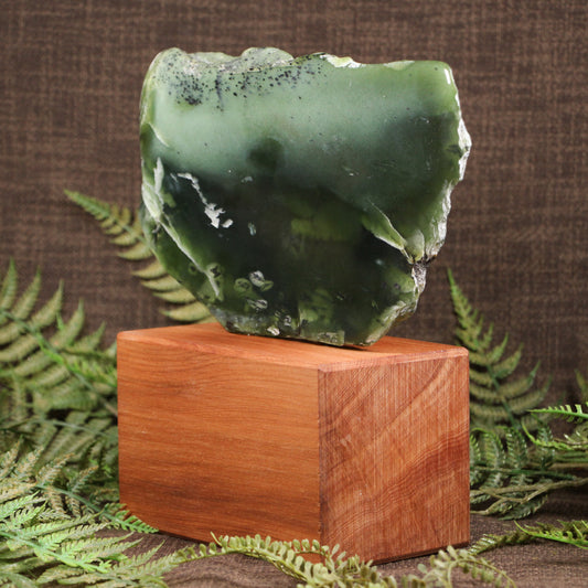 NZ Greenstone Freeform Sculpture Tangiwai Pounamu