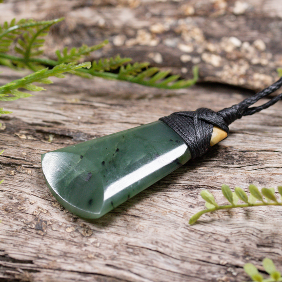 NZ Greenstone Small Toki Pendant Flower Jade Pounamu