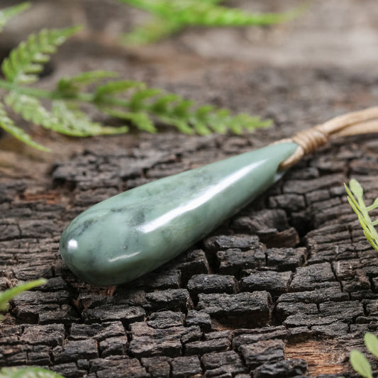 NZ Greenstone Small Roimata Pendant Inanga Pounamu