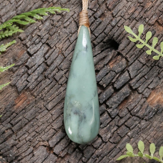 NZ Greenstone Small Roimata Pendant Inanga Pounamu