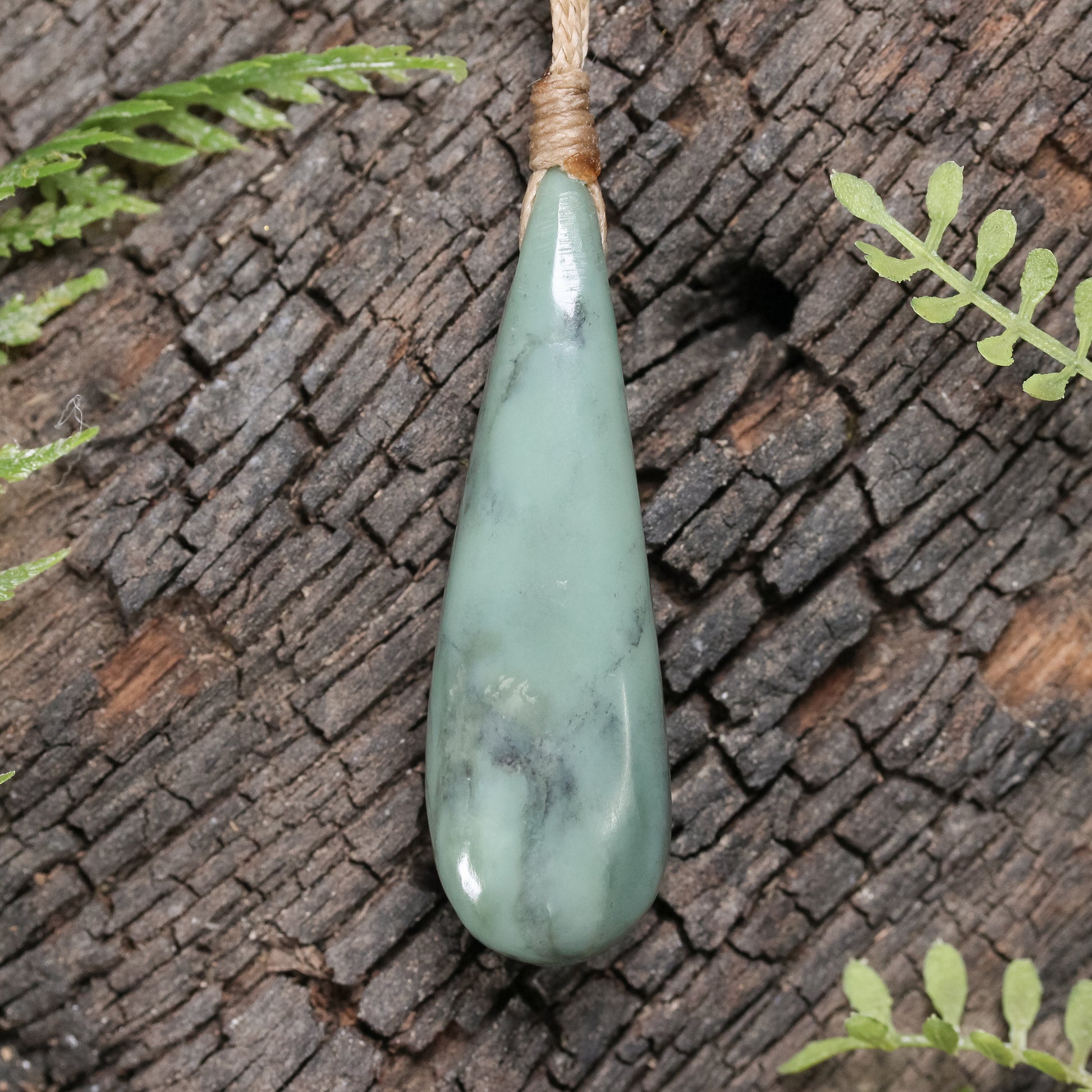 NZ Greenstone Small Roimata Pendant Inanga Pounamu