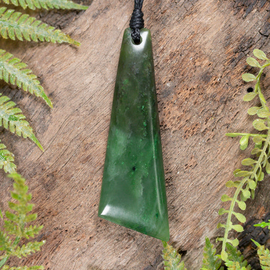 NZ Greenstone Medium Toki Pendant Hapopo Pounamu