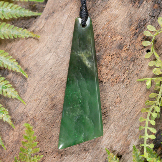 NZ Greenstone Medium Toki Pendant Hapopo Pounamu
