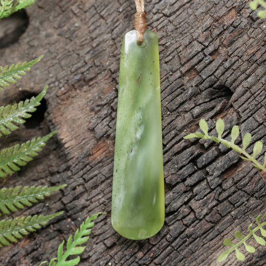 NZ Greenstone Medium Roimata Pendant Tangiwai Pounamu