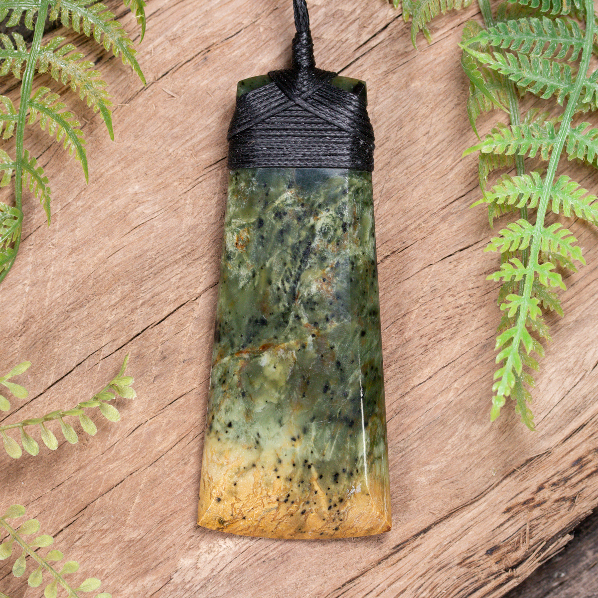 NZ Greenstone Large Toki Pendant Flower Jade Pounamu