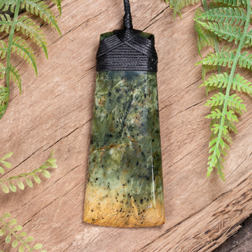 NZ Greenstone Large Toki Pendant Flower Jade Pounamu