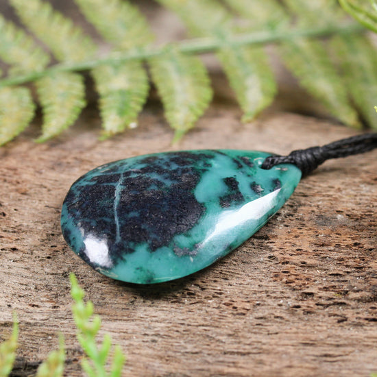 NZ Fuchsite Small Roimata Pendant
