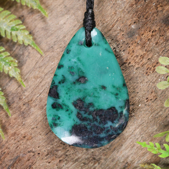 NZ Fuchsite Small Roimata Pendant