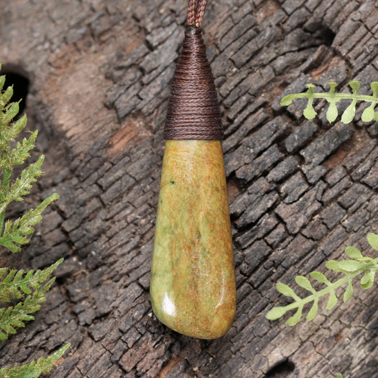 NZ Greenstone Medium Roimata Pendant Flower Jade Pounamu