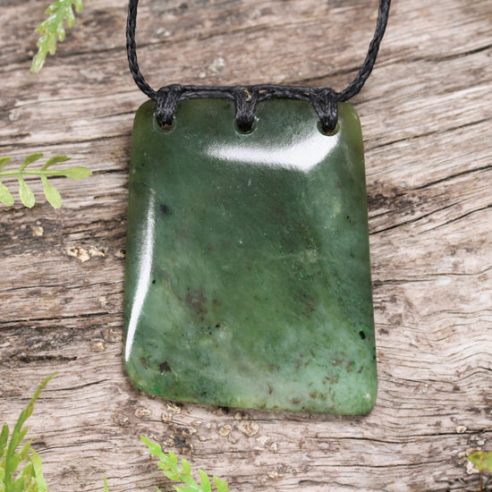 NZ Greenstone Medium Toki Pendant Rimu Pounamu
