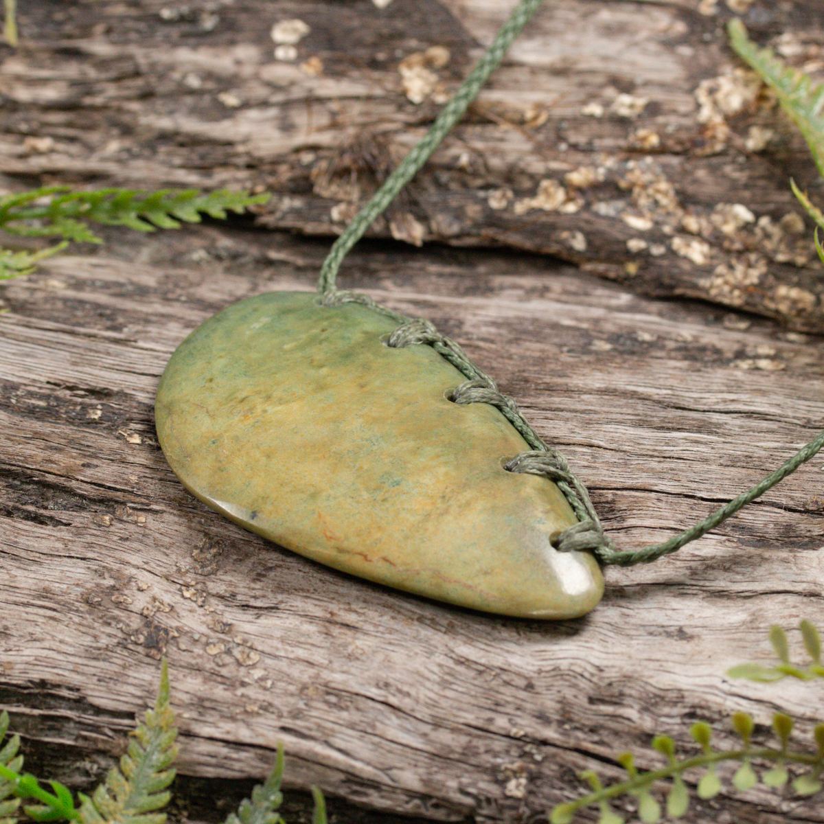 NZ Greenstone Large Kōuma Breastplate Pendant Raukaraka Pounamu