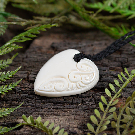 NZ Bone Small Heart Pendant
